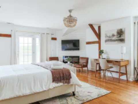 Batten Green Venue & Lodging Hotels in Staunton