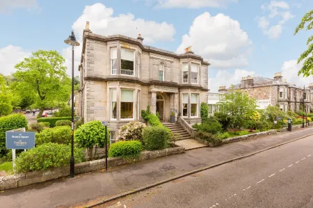 Victoria Square & the Orangery Отели рядом с достопримечательностью «Университет Стерлинг»