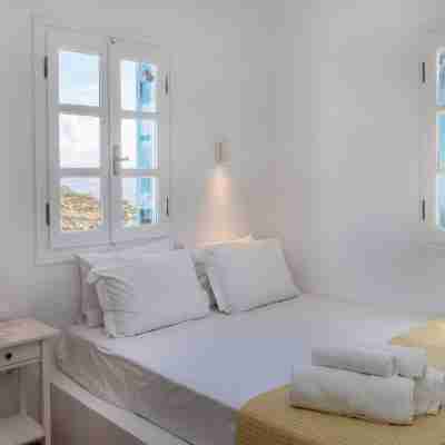 Akre, Marlas Tinos Rooms