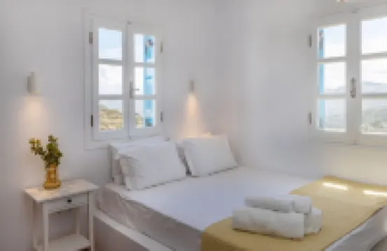 Akre, Marlas Tinos