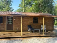 Hana Cabin at Windrock Ridge: Sleeps 5, Pet Friendly, Trail Access