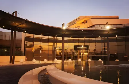 InterContinental Hotels Riyadh Отели рядом со станцией Железнодорожная станция Эр-Рияда