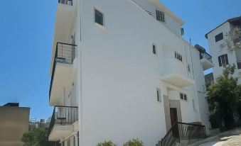 Noma Suites Tolo