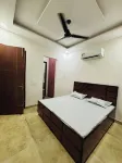 Stay Royal BNB - Luxury Villa Hotels near Luxurio Sukh Plaza