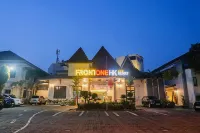 Front One HK Resort Simpang Lima Semarang Hotel a Gajahmungkur
