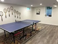 Galena House—Gorgeous 6 BR, 10 min to Three Oaks! Hotels in Galena Township