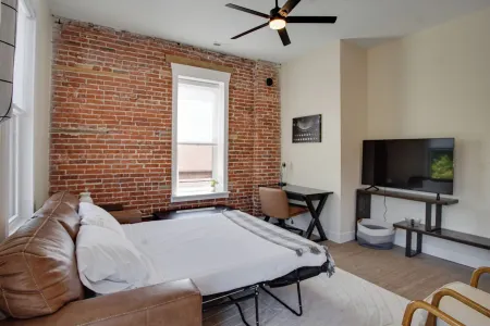 The Swiss Post Apartment A