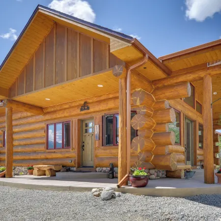 Cozy Riverfront Cabin ~ 1 Mi to Buena Vista