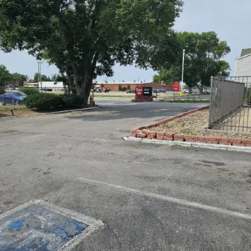Travel Inn by OYO Omaha