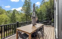 Modern family-friendly home with private beach access on Newfound Lake