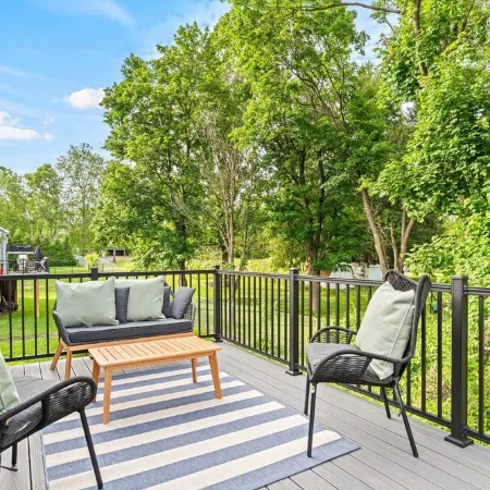 The Respite: Spacious beautiful new build, sleeps 8-10. 7 minutes from Hershey.