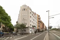 Collblanc Apartment by Olala Homes Hotel dekat Parque Can Vidalet