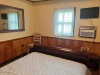 The Eagles Nest A Charming 4-bedroom cabin on Lake Canadarago