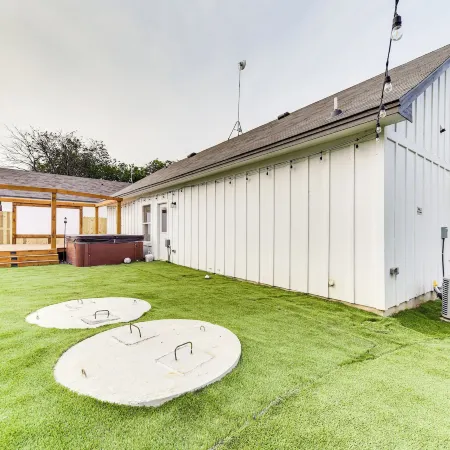 Texas Family Home w/ Hot Tub: 1 Mi to Lake Whitney