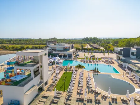 Alma Health & Spa Retreat Отели в г. Chiscani