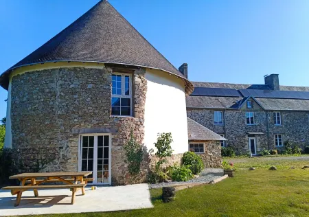 Domaine la Synchronicité - Gîte et Chambres d'Hôtes Отели в г. Манш