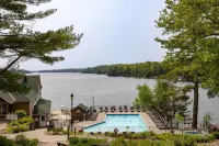 Rocky Crest Golf Resort - parking