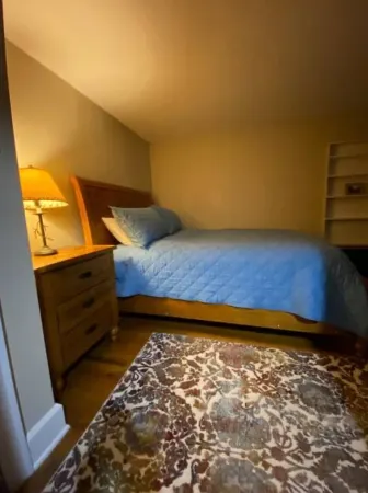 Inviting 3-bedroom house in Bloomsburg with WiFi