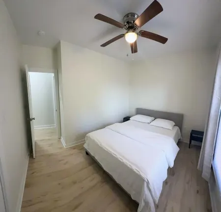 Newly Renovated 2 Bedroom - A Seasoned Superhost Отели рядом с достопримечательностью «Университет Дьюк»