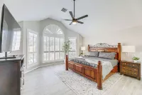 9 Mi to The Domain: Spacious Pflugerville Haven!