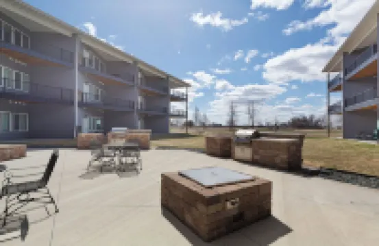 Charming 2-bedroom/2 bath apartment with spa & fitness room amenities in Mankato