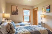 Cozy Corner - East end home