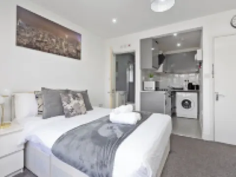 アパートメント - スリープス 5 & フリー パーキング ハーロウのホテル