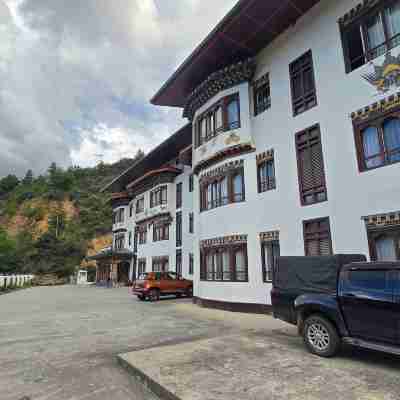 Bhutan Silverpine Resort Hotel Exterior
