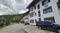 Bhutan Silverpine Resort