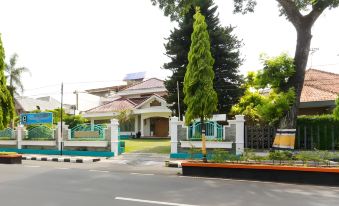 RedDoorz Syariah Near Alun Alun Magelang Bayeman