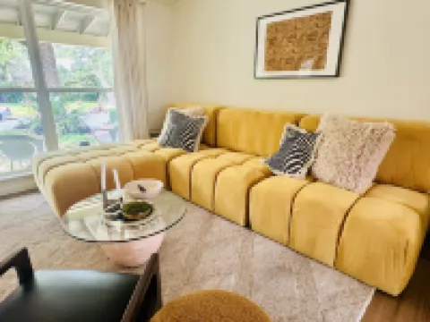 Palma Plaza Unit C