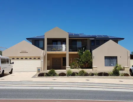 Ocean Reef Homestay Отели в г. Уоннеру