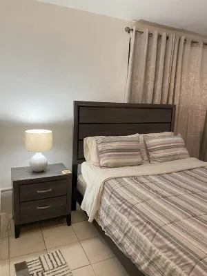 One-bedroom apartment on St Croix; AC, WiFi, near shopping center & restaurants