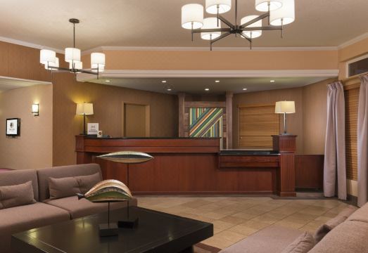 2. 더블트리 바이 ..