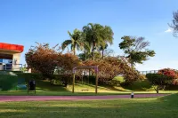 Golden Tulip Brasilia Alvorada Hotels near Planalto Palace