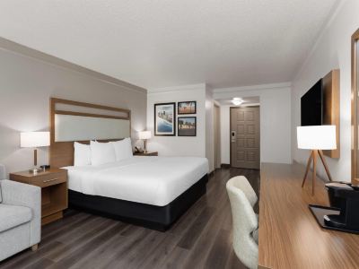 La Quinta Inn & Suites by Wyndham Ft Lauderdale Cypress Cr