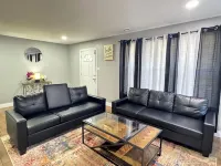 Entire Cozy Home + Free Wifi + Free Parking / Central location nearby freeway فنادق في Park Forest