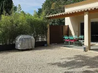 Gîte à la Campagne Dans un Parc Arboré Avec Piscine ノヴのホテル