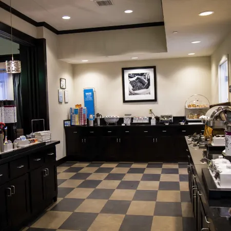 Hampton Inn & Suites Sharon