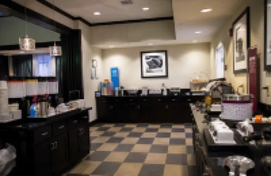 Hampton Inn & Suites Sharon