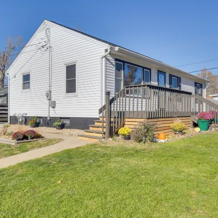 Pet-Friendly Hiawatha Retreat w/ Private Yard!