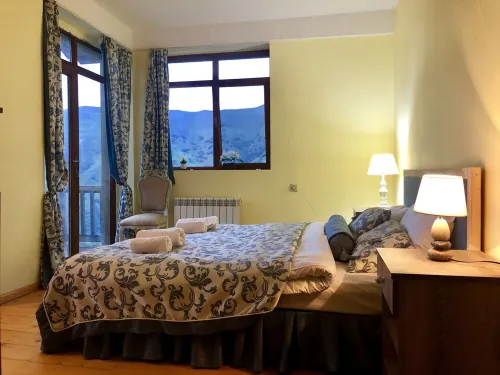 Snow Time Cottage Hotels in Kazbegi