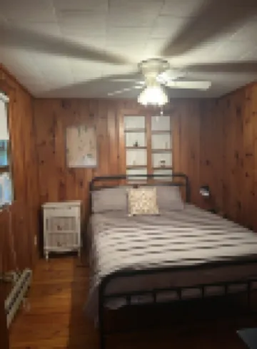 Quintessential Maine Cottage w/ Water-views, Kayaks & Lake Access Hotels in Casco