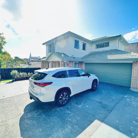 Deluxe Beauty House near Auckland Airport and City Отели рядом с достопримечательностью «Манукау»