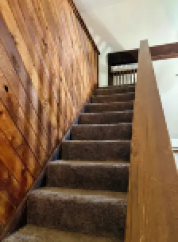 Hunters Paradise on The Lake.  Cozy 2 bedroom house with large back yard