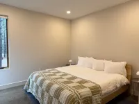 4-bedroom cabin in nice Coloma with fitness room, AC, WiFi