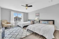 Large Beach House &Front WaterPark Hotels in Keansburg