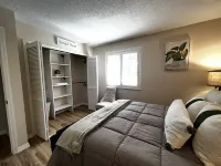 Quiet community, 40 min from the beach, 20 min from theme parks. Newly Renovated Hotels in Apopka