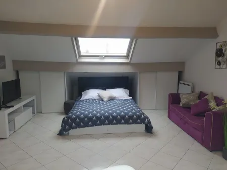 Very nice apartment 3min train station and 16 min Paris Отели в г. Ле Ренси