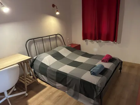 Belle Villa Contemporaine au Pied du Camp de César Отели рядом с достопримечательностью «Balouvière Aqueduct»